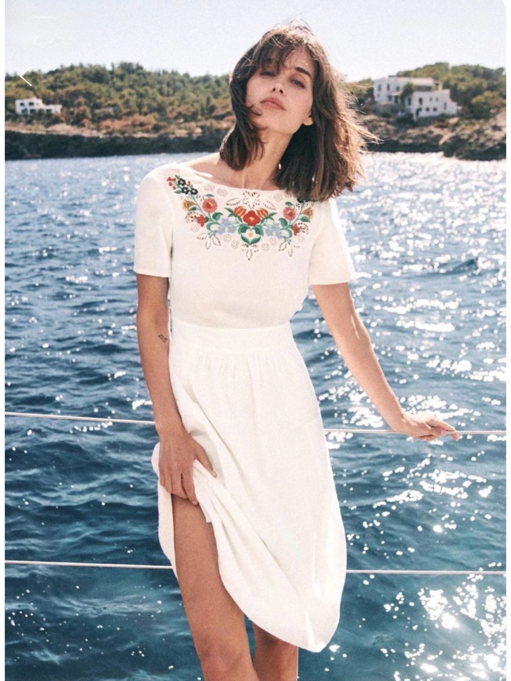 Sézane Odalie embroidered dress with pockets - rare - size 36